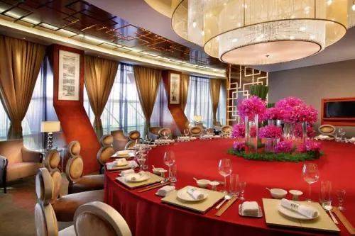 餐飲服務對服務員的要求是 兩快 三多 四特殊